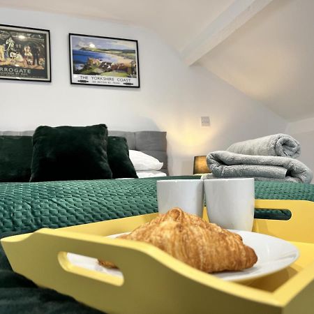 Luxurious Harrogate Penthouse With Free Parking Appartement Buitenkant foto